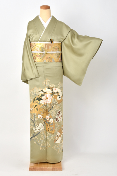 色留袖[松に扇文・花々]