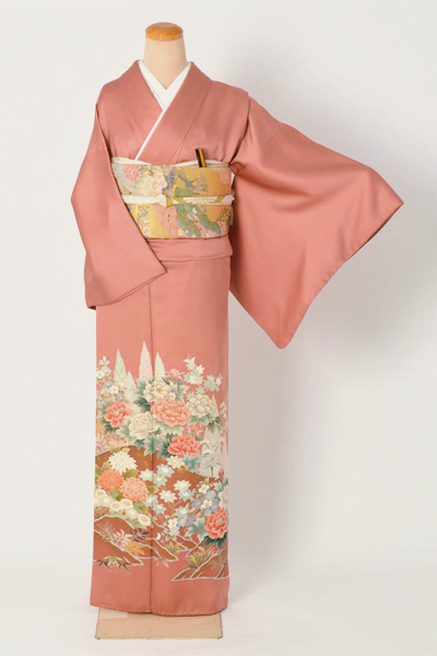 色留袖（お若い列席者向けの華やかさ）