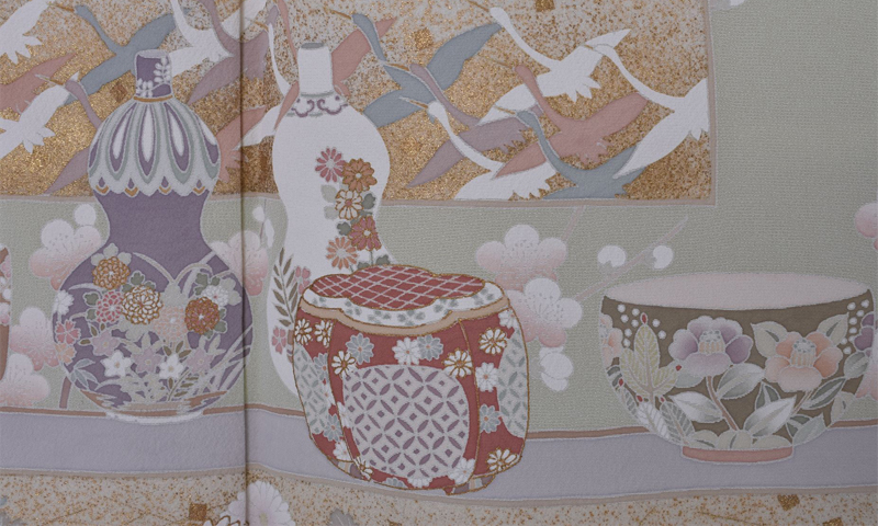 色留袖（門出を祝う生活財文柄）