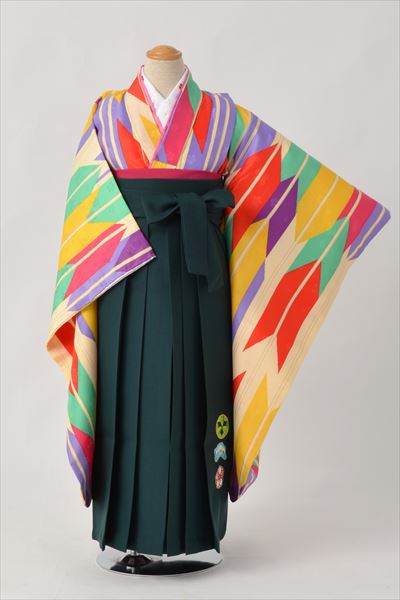 ジュニア袴【卒園式・女児／矢羽根】