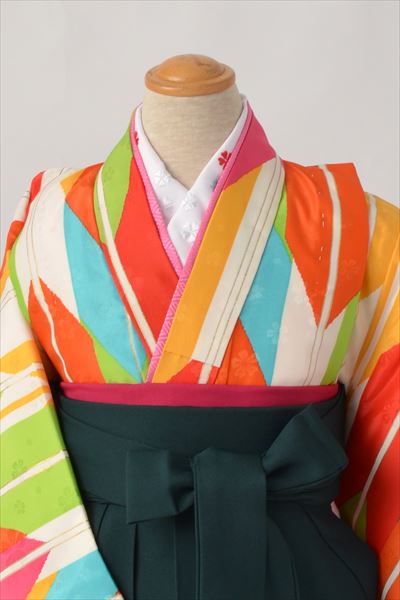 ジュニア袴【卒園式・女児／ピンク・大輪菊に折り鶴】