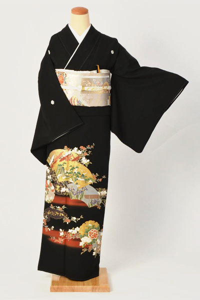 黒留袖〔地紙扇面柄 〕