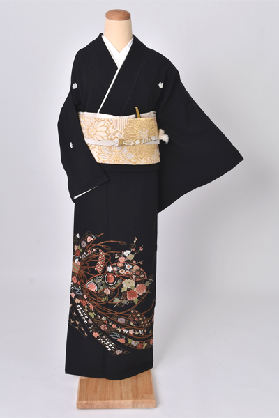 黒留袖〔束ね熨斗（金刺しゅう）〕