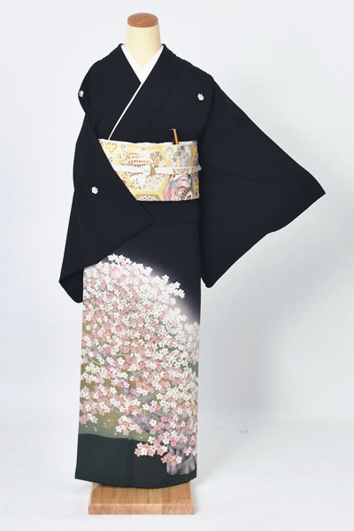 黒留袖〔桜花爛漫〕