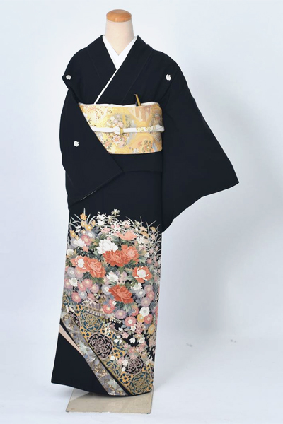 黒留袖〔四季草花柄〕