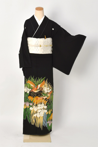 黒留袖【凛と咲くカキツバタ柄】