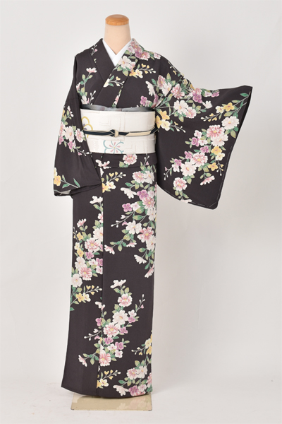 単衣小紋［こげ茶色・花々］