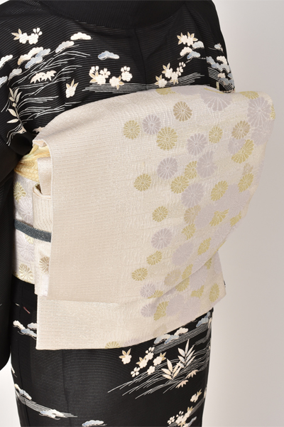 夏物訪問着〔黒地に苫舟や松〕