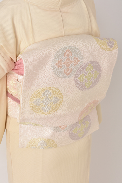 夏物訪問着〔クリーム地にコスモス〕