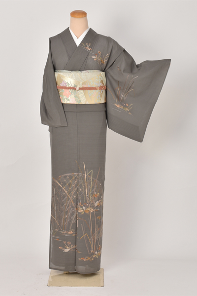 夏物訪問着〔グレー地に刺繍〕