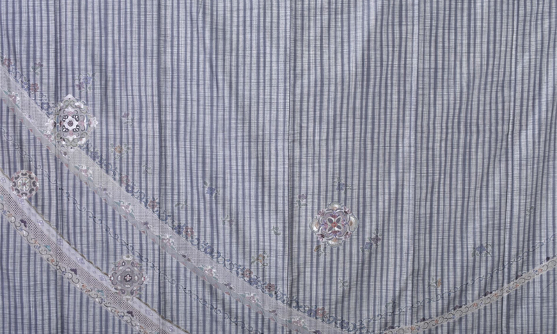 紬【スワトーが効いた大島訪問着】