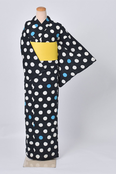 浴衣(黒地に大きな水玉)