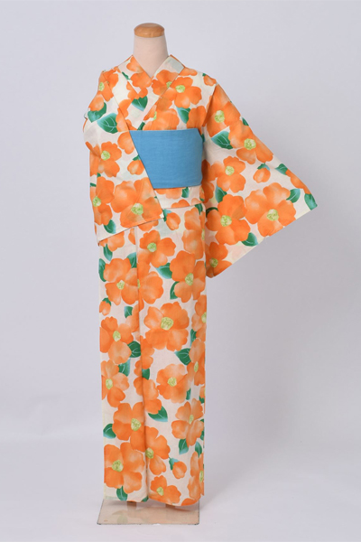 浴衣（オレンジ色の椿）