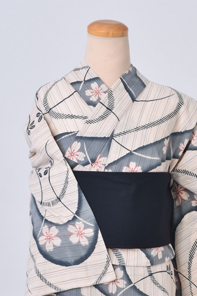 ゆかた(「和布流」生成り地に墨流し)