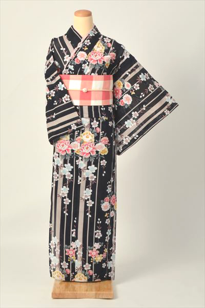 浴衣（高級横絽に百花繚乱）