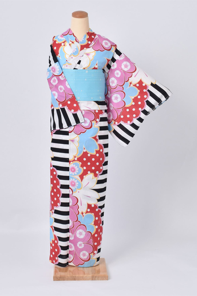 浴衣（ボーダー×ポップな柄）