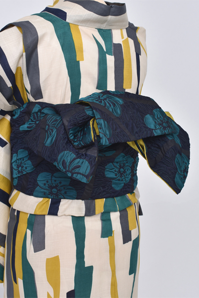 浴衣(「モダンなゆかた」モダン