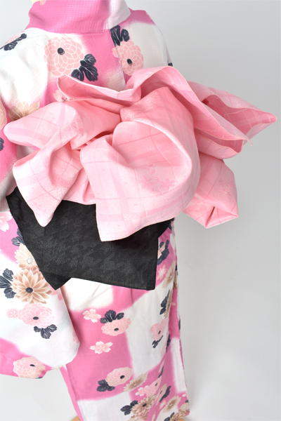 浴衣【ピンク・ホワイト×格子・桜・菊】3Lサイズ